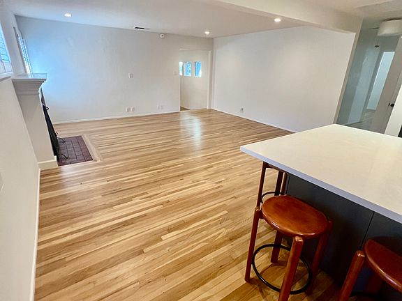 4th image of 3558 Veteran Ave