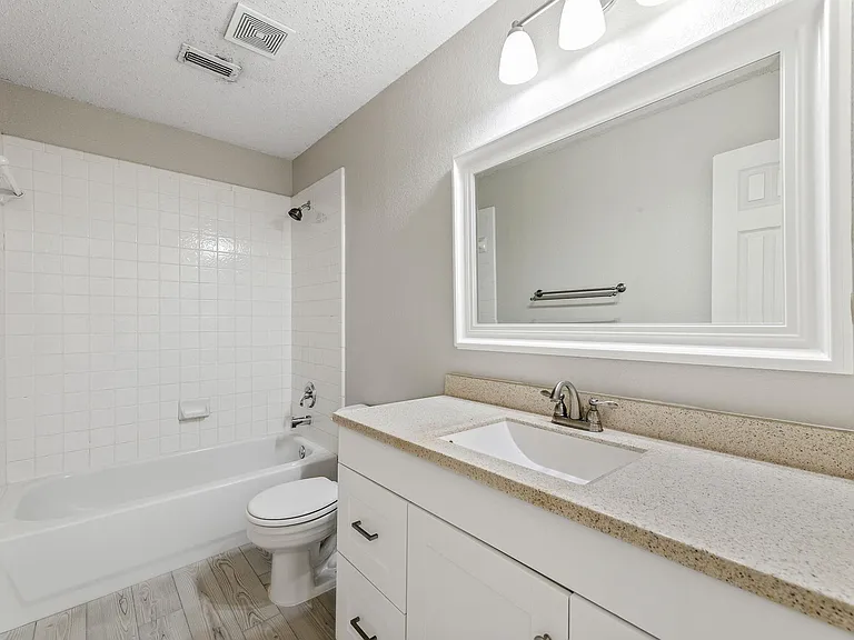 1917 Bridgewater Dr — Photo 17