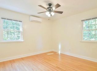 422 Tinkerbell Rd, Chapel Hill, NC 27517