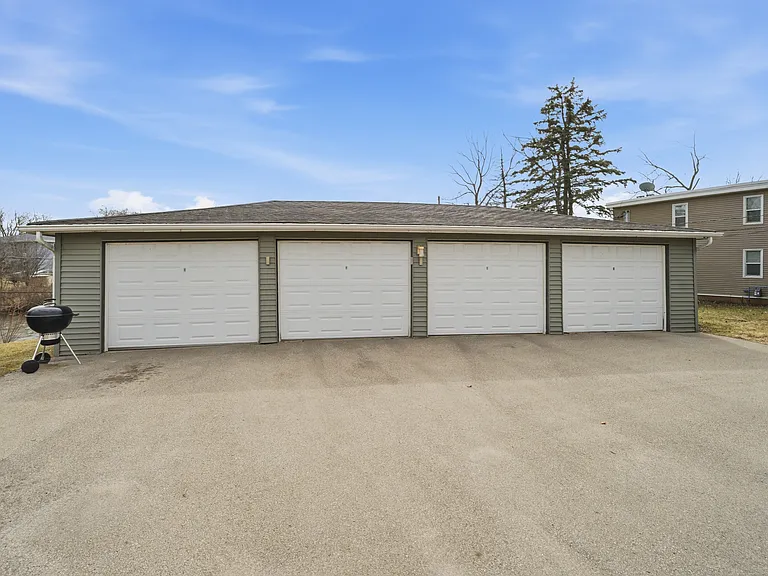 1114 Melrose Ct #3 — Photo 9