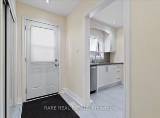 148 Town House Cres, Brampton, ON L6W 3C5