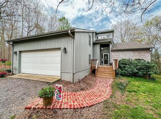 178 Hideaway Ln, Advance, NC 27006