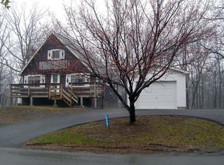110 Puma Ct, Dingmans Ferry, PA 18328
