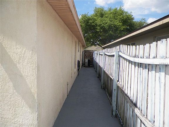 5th image of 2506 Woods Edge Cir