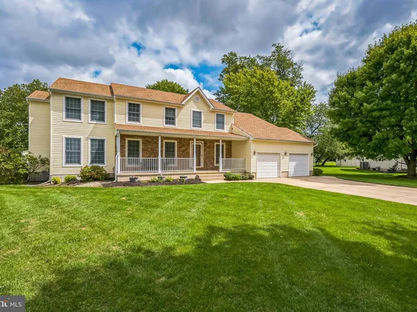 6 Matthew Ct, Bordentown, NJ 08505