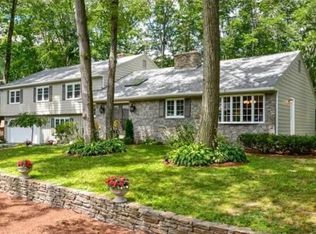 42 Elizabeth Cir, Longmeadow, MA 01106