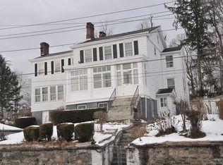 946 Diven St, Peekskill, NY 10566