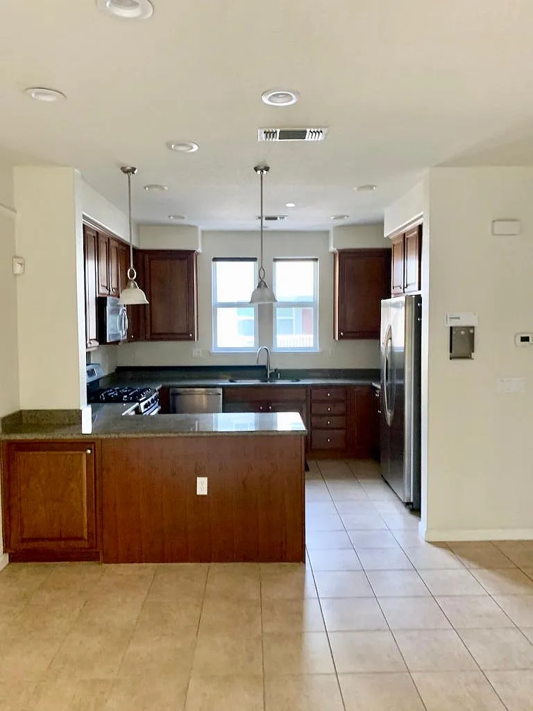 979 Alta Mar Ter photo 1