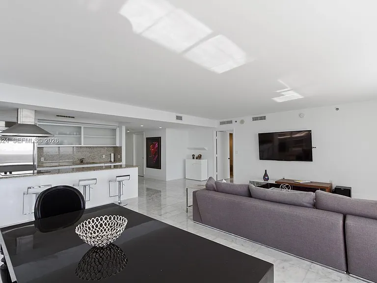 1800 S Ocean Dr #Penthouse 4404 — Photo 5