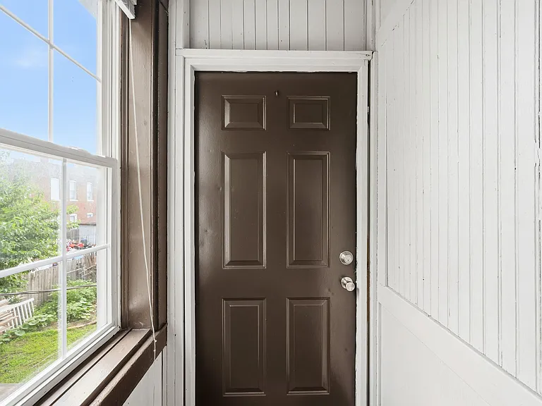 511 W Schirmer St #2F — Photo 17