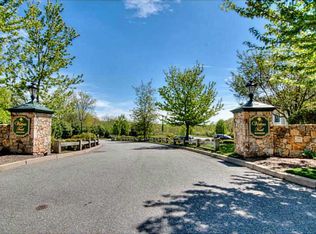 1404 S County Trl, East Greenwich, RI 02818