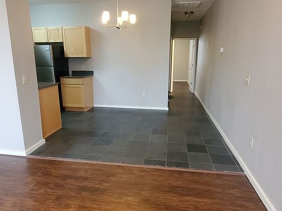 4th image of 40 E Maple St APT 3