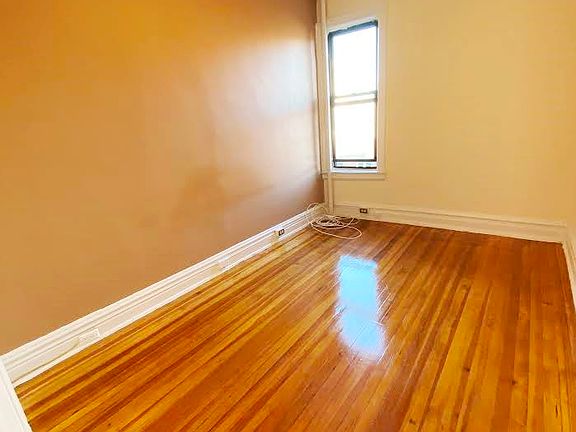 5th image of 3132 32nd St APT 2A
