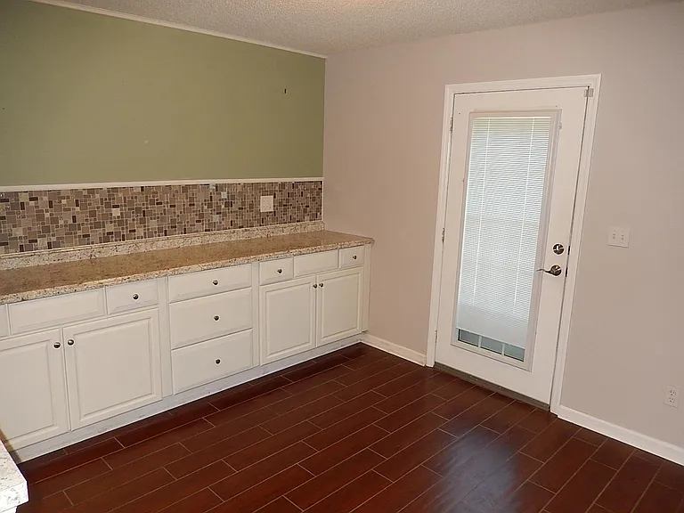 494 Concord Rd — Photo 8
