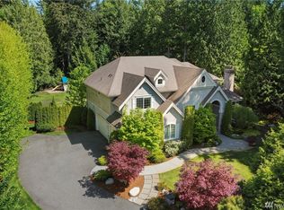 13230 NE Cambridge Crest Way, Bainbridge Island, WA 98110