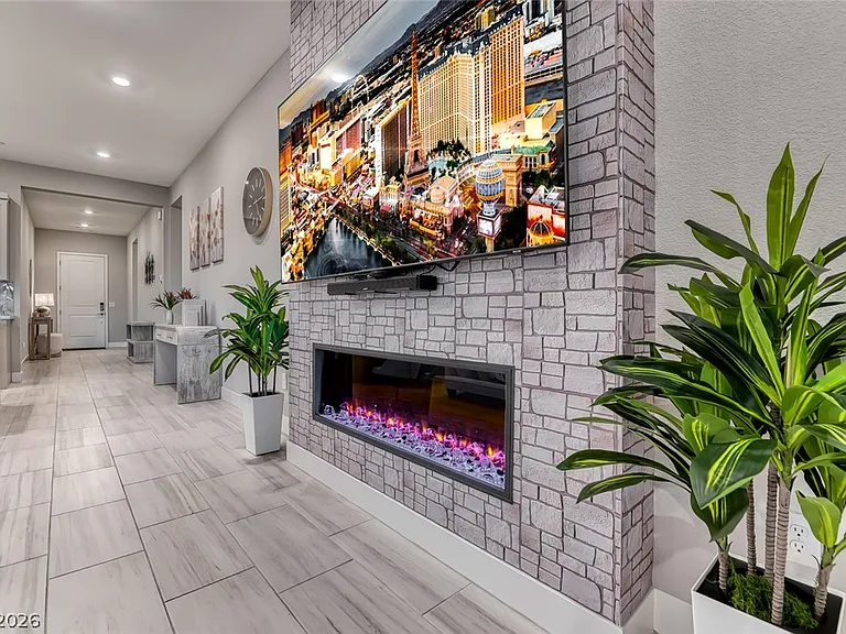 375 Portus Delphini Ct — Photo 11