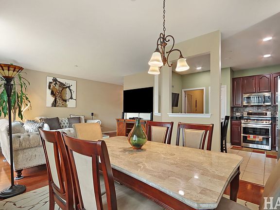 5th image of 703 Owl Creek Ln