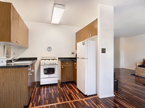5th image of 100 Beekman St APT 1A