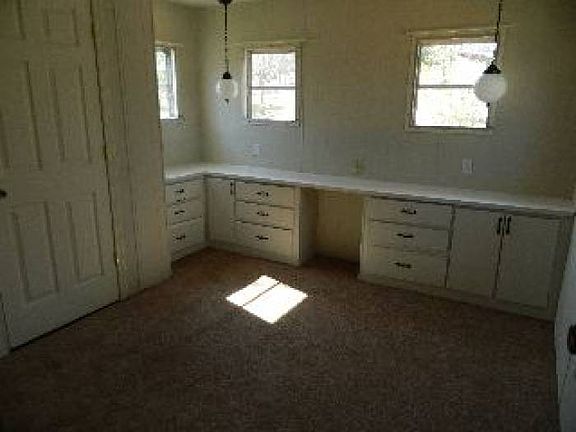 4th image of 292 Chinook Dr