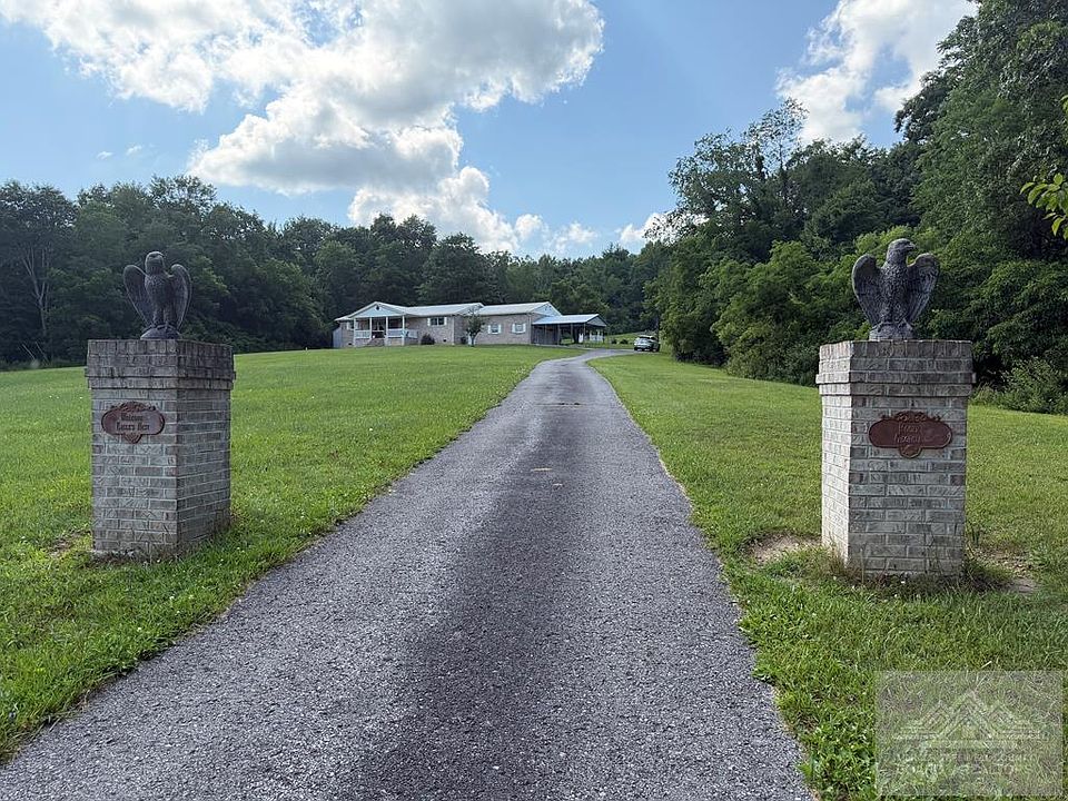 1st image of 305 Eagles Nest Rd