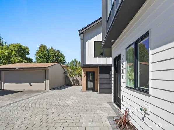 724 N 89TH Street, Seattle, WA 98103