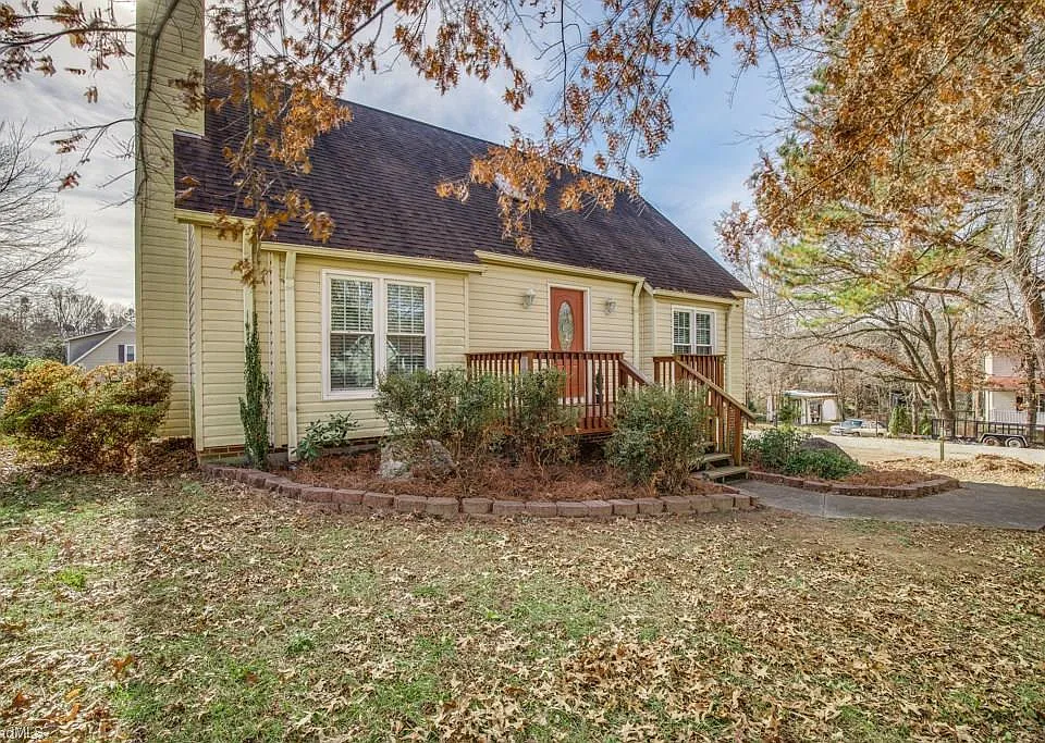 5488 Moravian Heights Ln