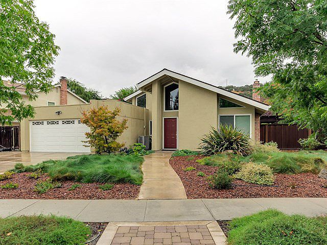 1st image of 668 Brenda Lee Dr