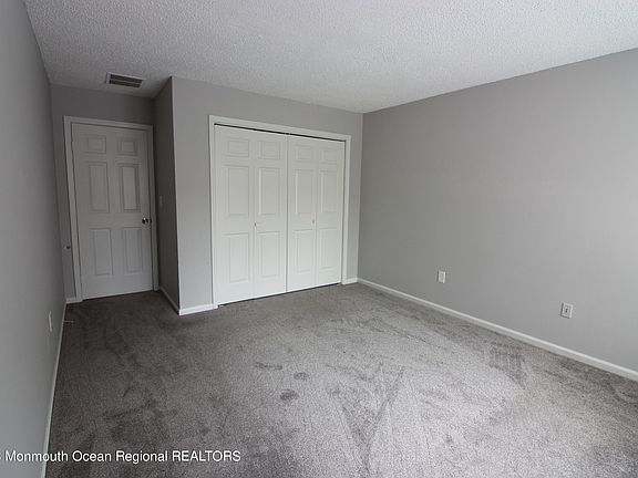 3rd image of 86 Northrup Dr