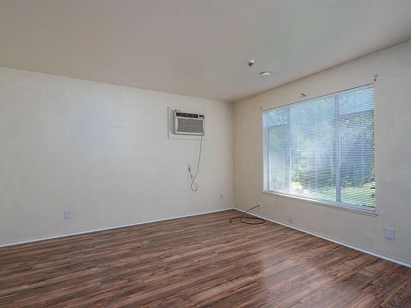 5th image of 617 Morrison Ave