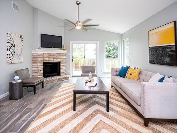 3rd image of 11407 Hidden Quail Dr