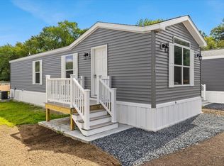 1540 Broadway #16, Raynham, MA 02767