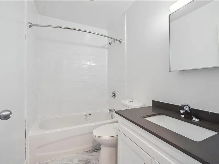 1202 Pontiac Ct — Photo 13