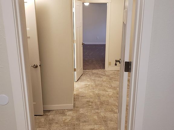 3rd image of 11307 D St E