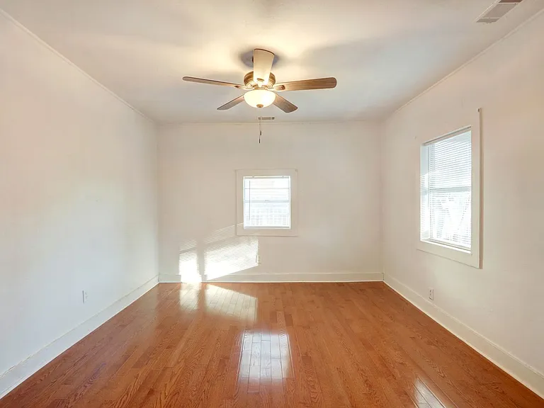 2130 E Gwinnett St — Photo 25