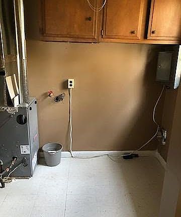 2nd image of 225 Sunset Dr