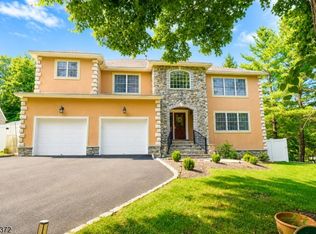 19 Westover Rd, Verona, NJ 07044