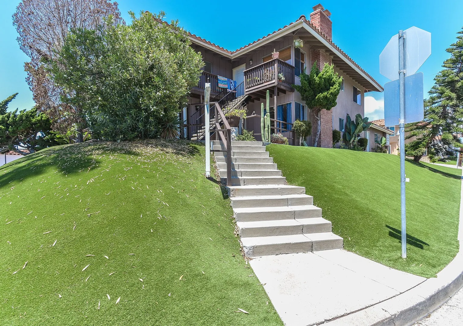 1202 Buena Vista — Photo 1