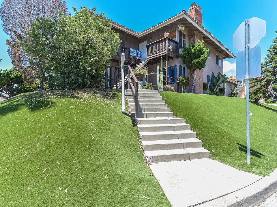 1202 Buena Vista