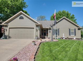 909 SW 40th St, Blue Springs, MO 64015