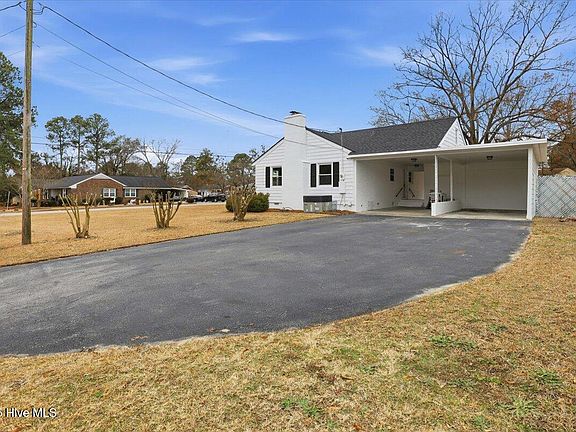 4th image of 1803 Berry Street
