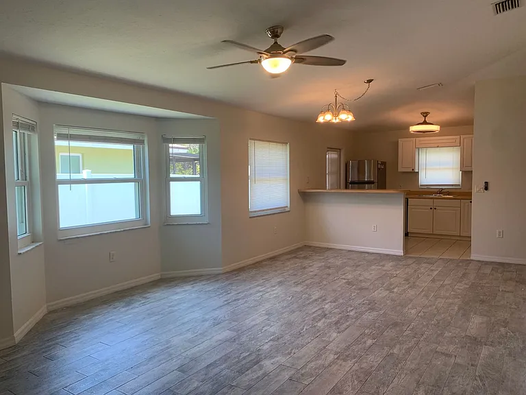 1875 Vamo Dr — Photo 3