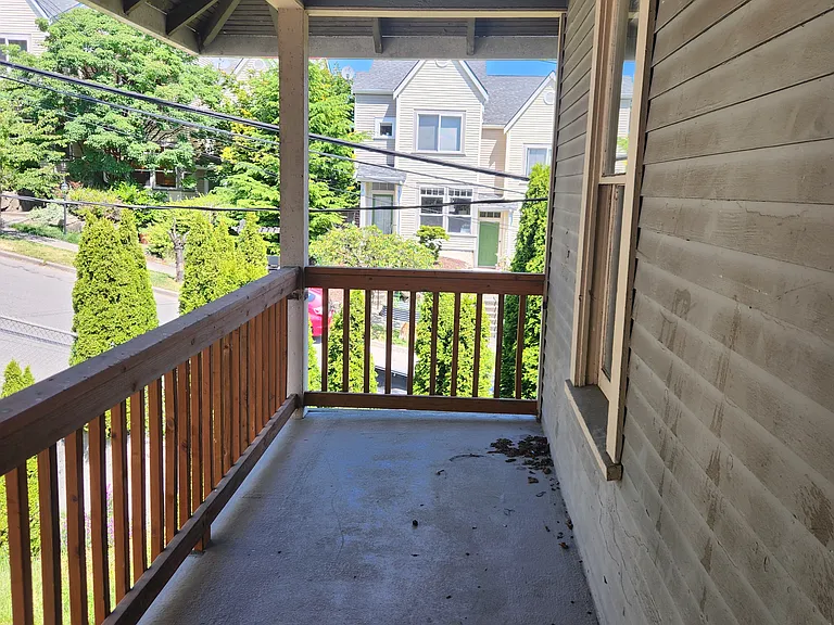 1501-1503 Sturgus Ave S #B — Photo 3