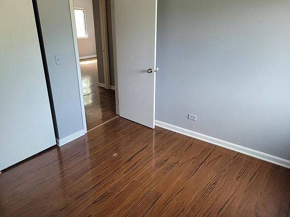 3rd image of 4504 Whitney Dr