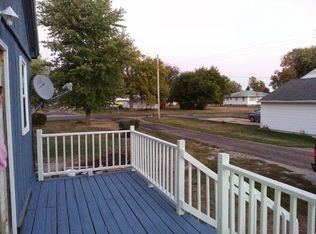 808 State St, New Windsor, IL 61465