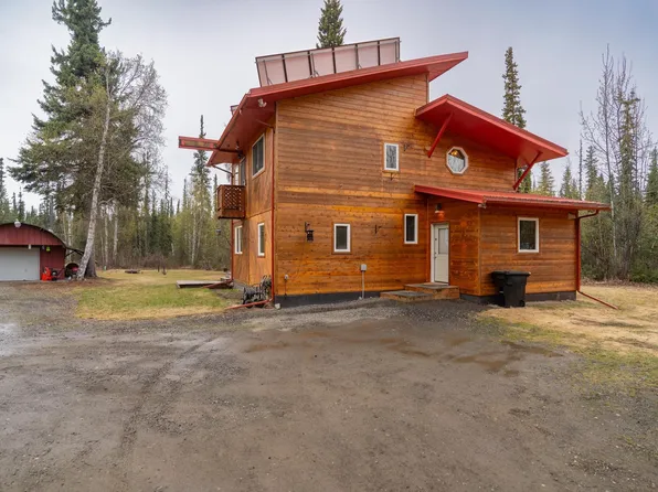 488 Pleasure Dr, North Pole, AK 99705