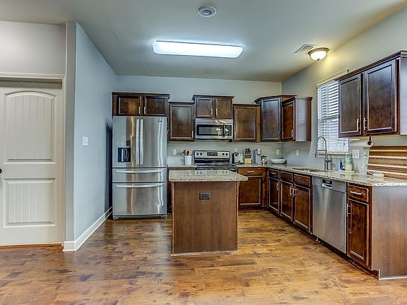 4th image of 8415 Blue Lagoon Dr