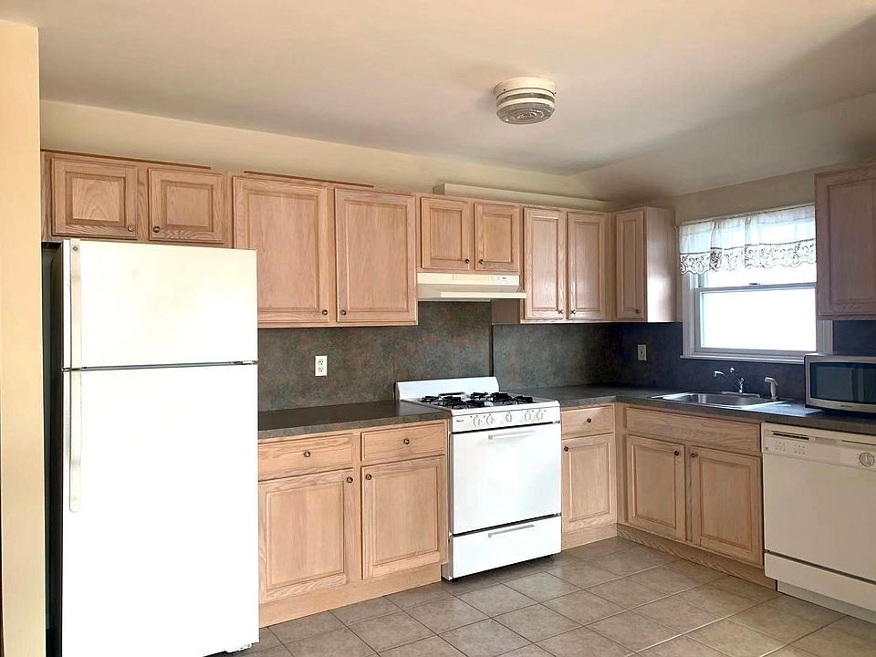 1st image of 14953 23rd Ave Floor 2