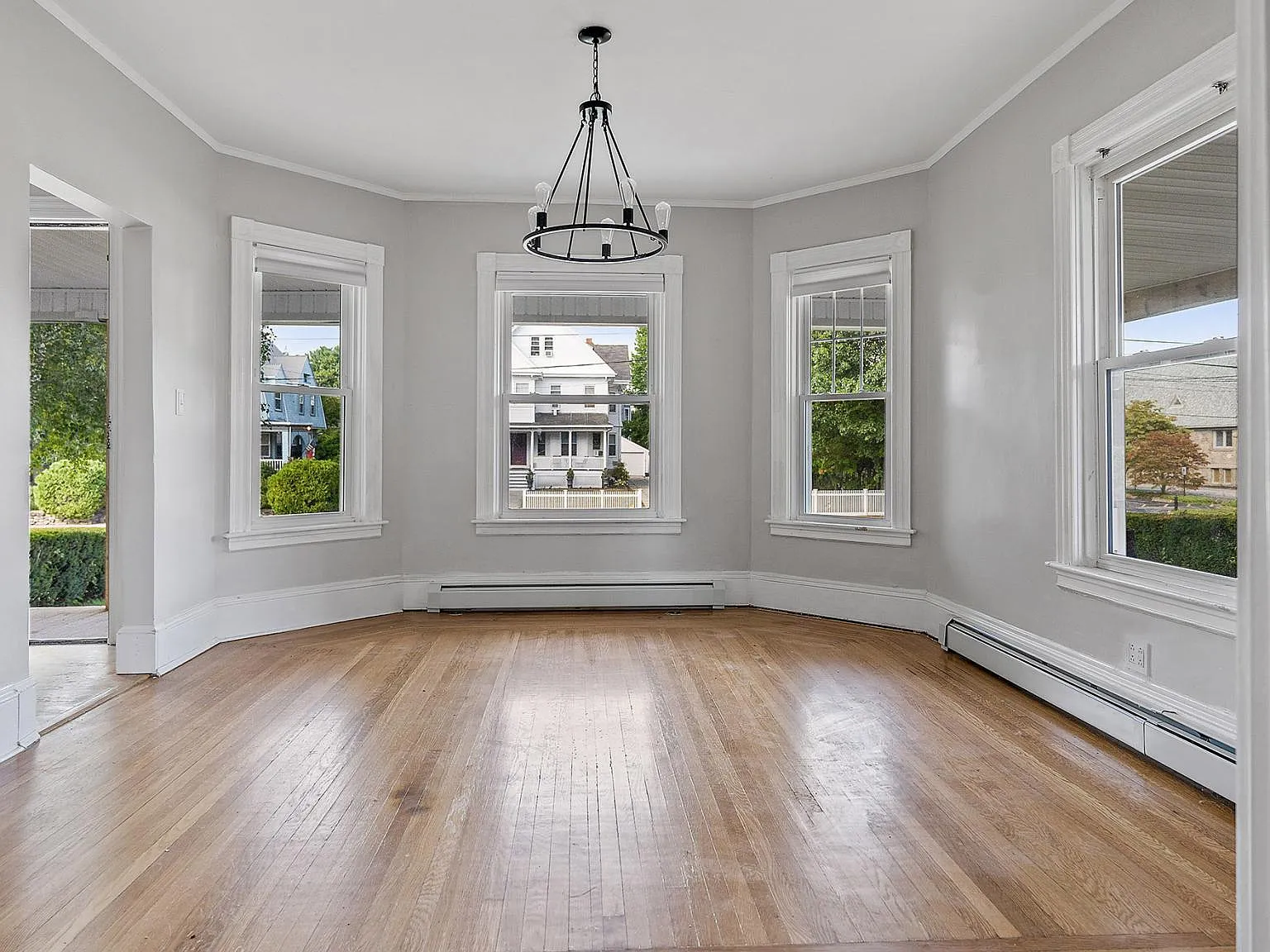 3 bed, 1700 sqft, $2,500 — Photo 3
