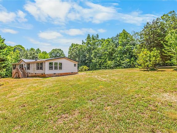 4th image of 1017 Sourwood Dr
