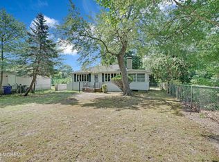 402 Elizabeth Ave, Toms River, NJ 08753